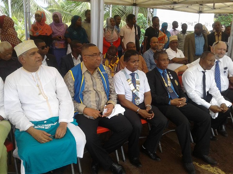 image Environnement / La Rotary club en partenariat avec la mairie de Moroni ont lancé l'opération de reboisement